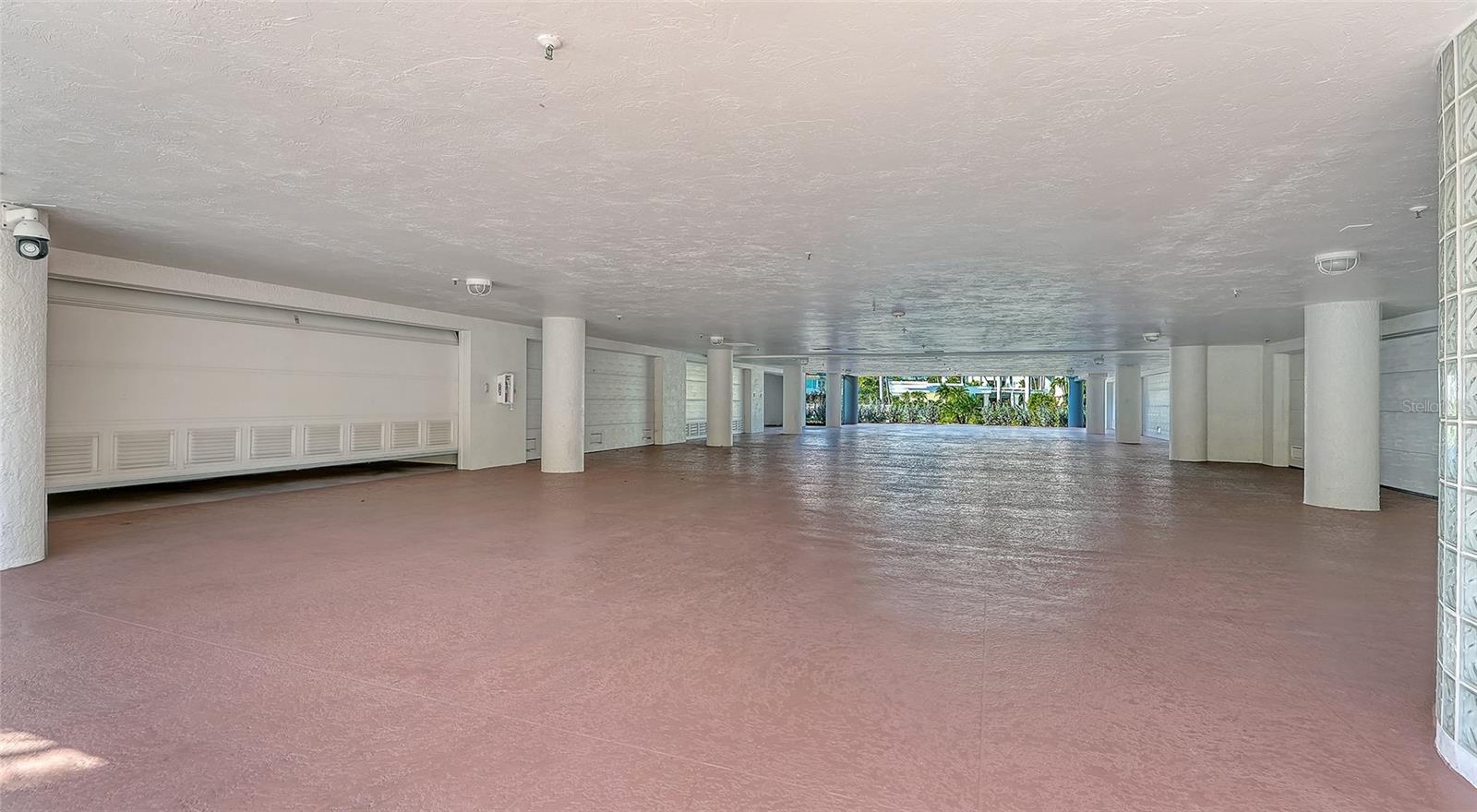 TANGERINE BAY CLUB - Residential