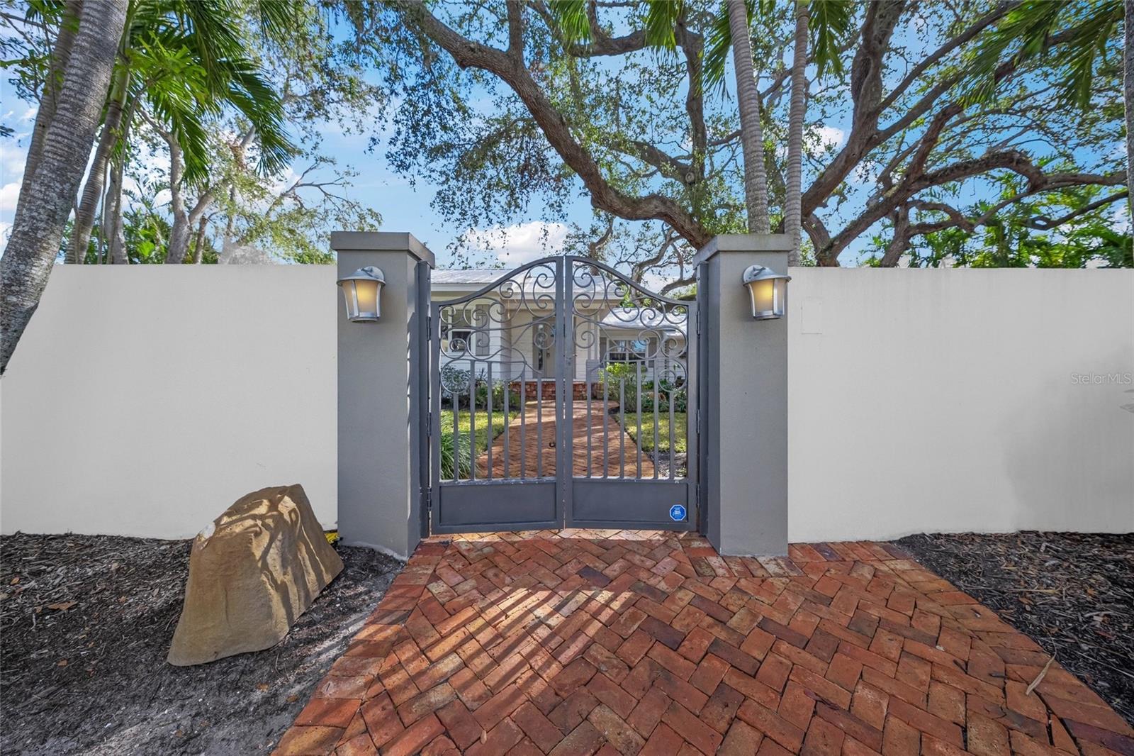 SHORELAND WOODS SUB - Residential