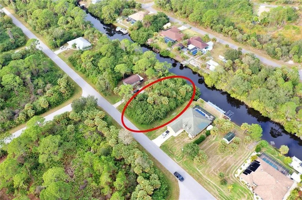 369 CHESHIRE STREET, PORT CHARLOTTE, FL, 33953 2 369 CHESHIRE STREET