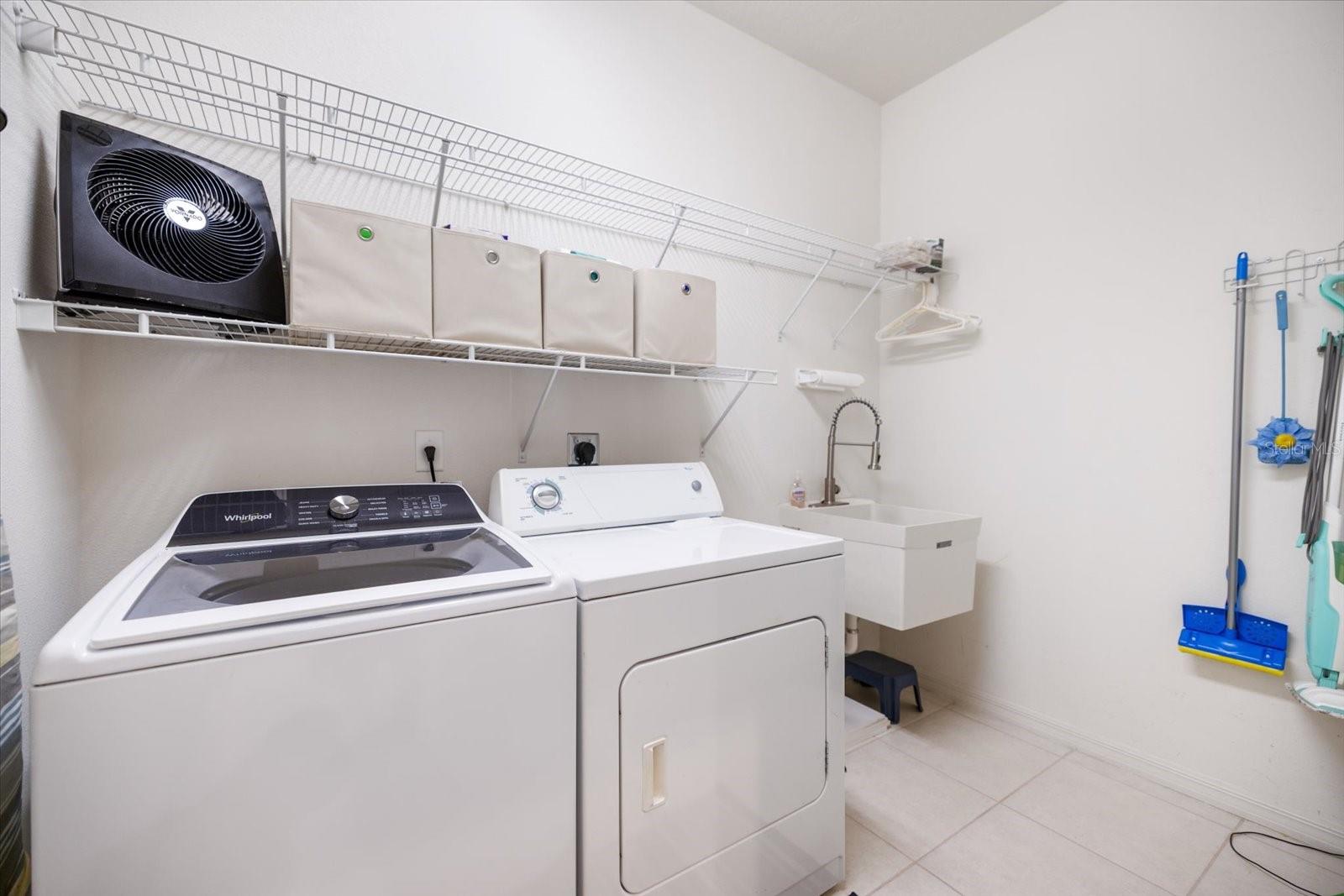 VENETIAN FALLS PH 1 - Residential