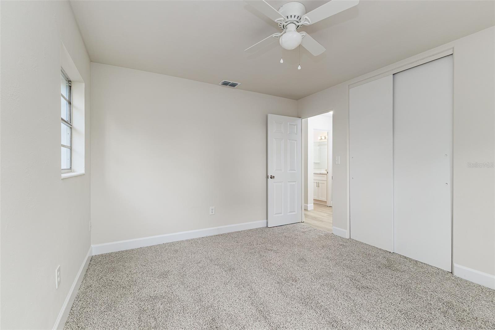 HILLSIDE MANOR - Residential