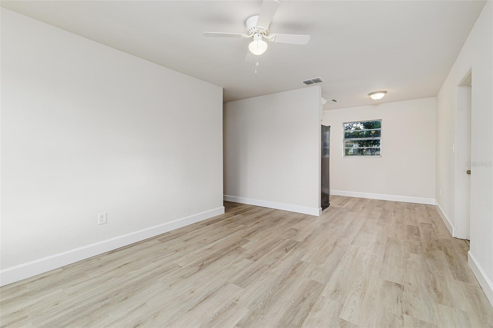 HILLSIDE MANOR - Residential