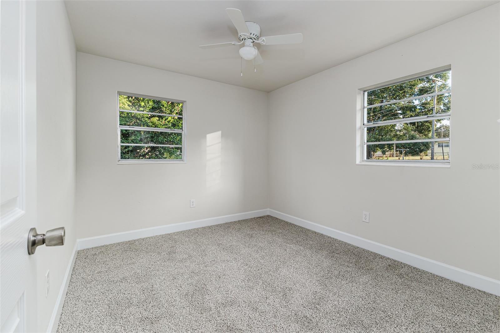 HILLSIDE MANOR - Residential