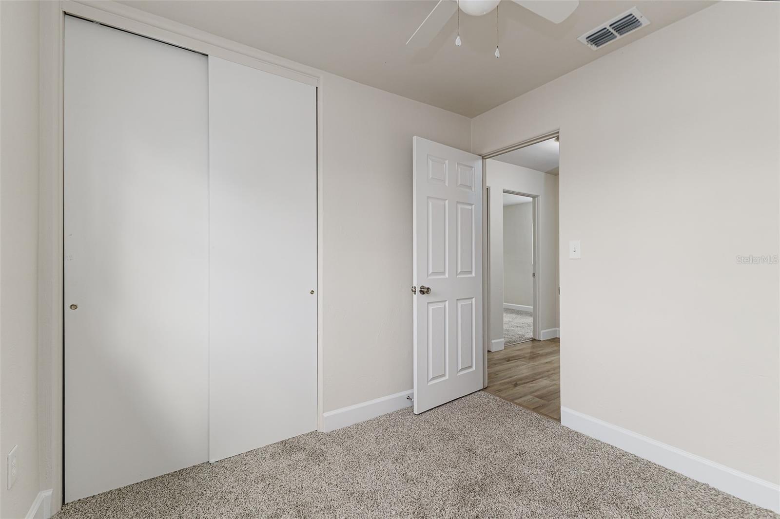 HILLSIDE MANOR - Residential