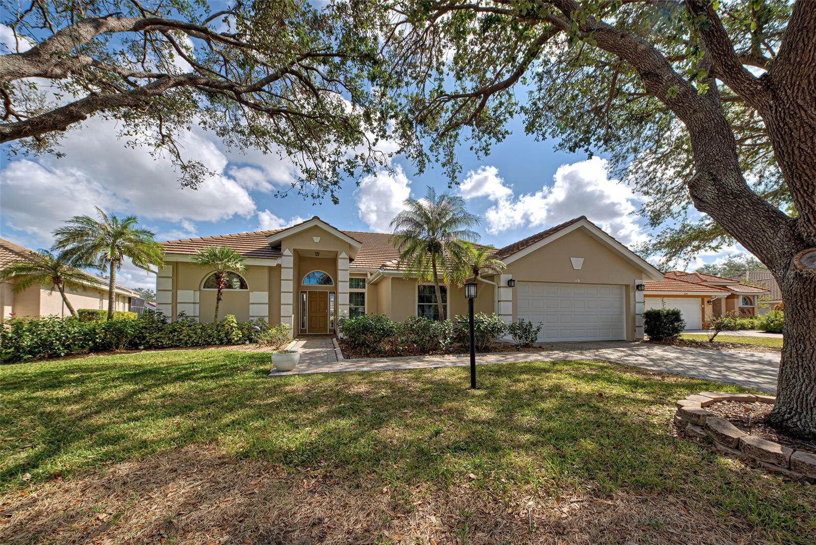1216 WHITNEY DRIVE