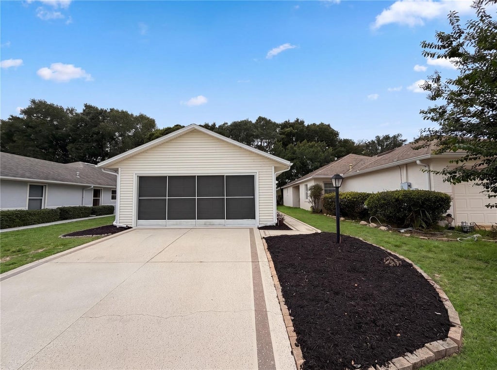 Photo of 5507 Laver Street, Leesburg, FL 34748 (MLS # O6414819)