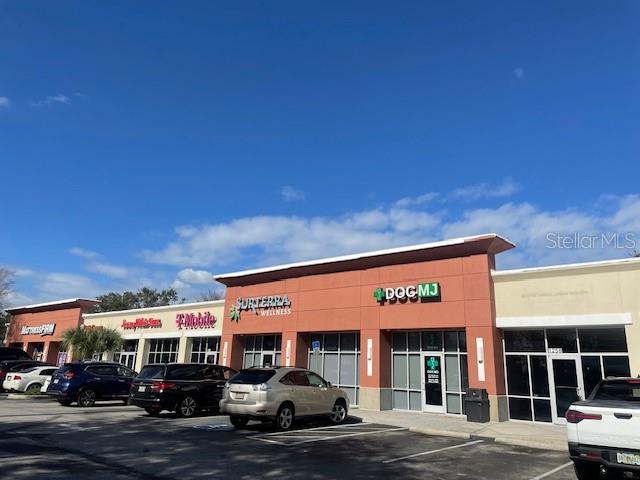 WAL-MART AT BRANDON E - Commercial Lease