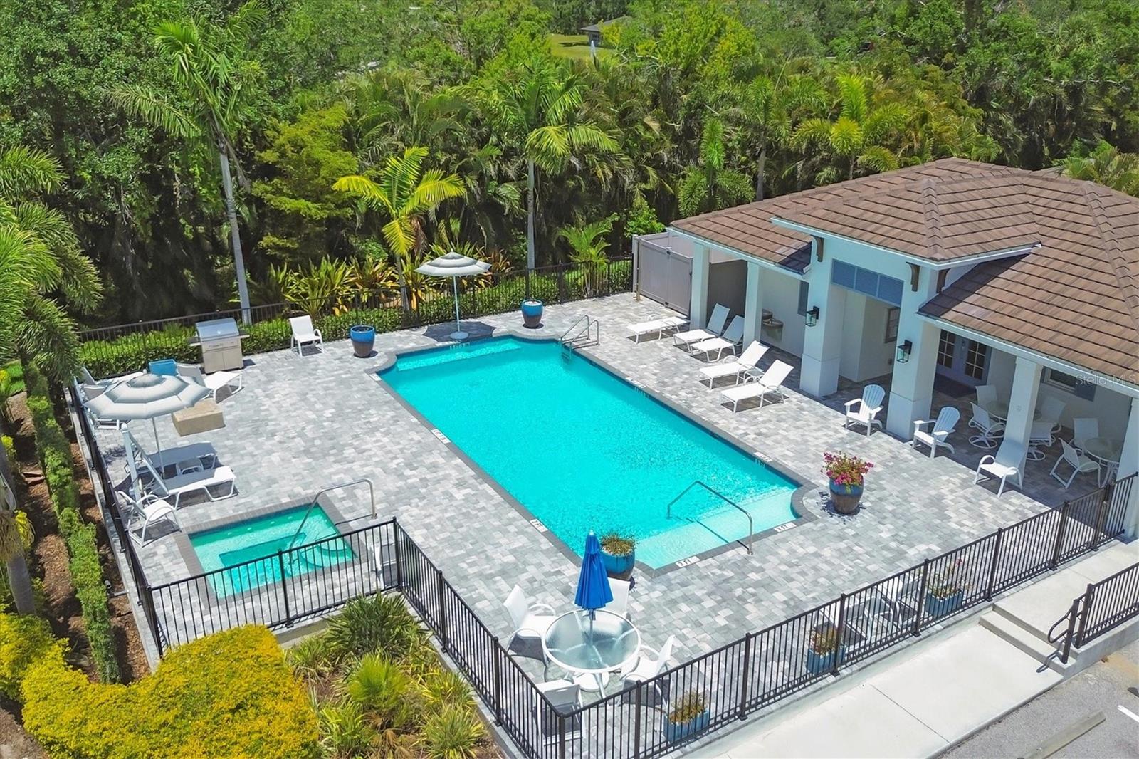 SANDHILL LAKE - Residential