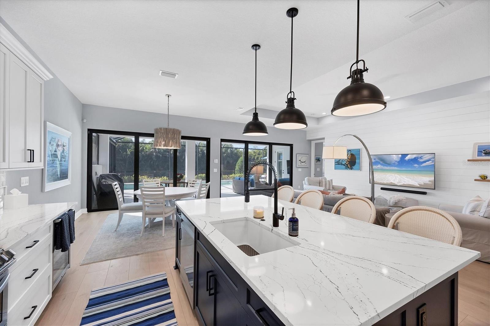 SANDHILL LAKE - Residential