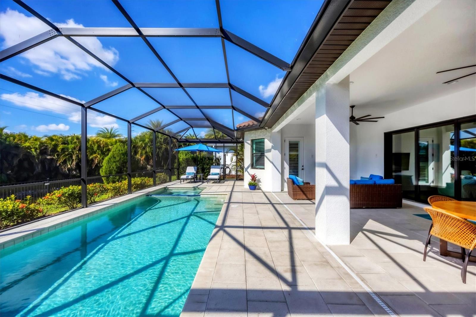 SANDHILL LAKE - Residential