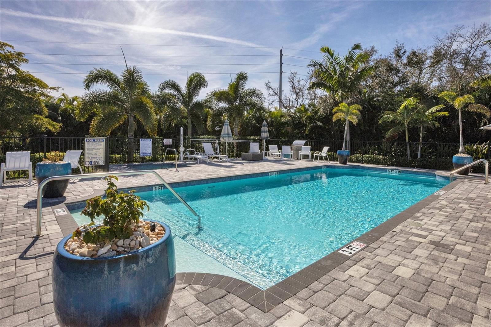 SANDHILL LAKE - Residential