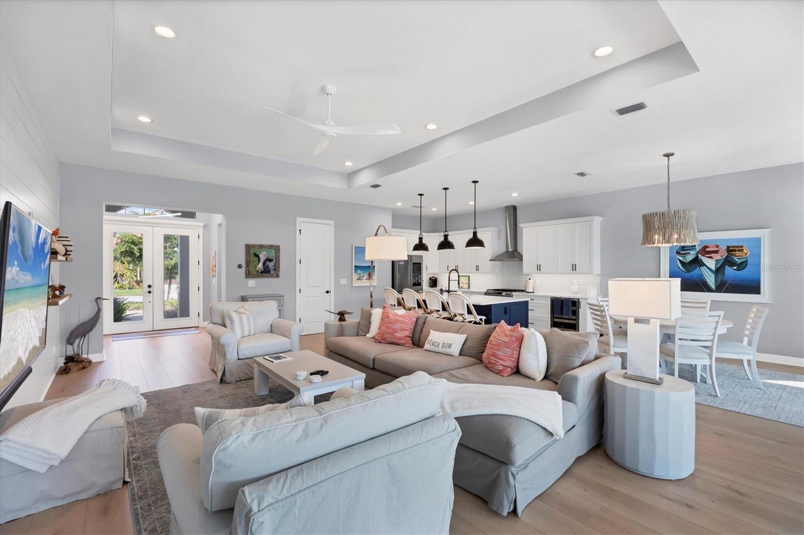 SANDHILL LAKE - Residential