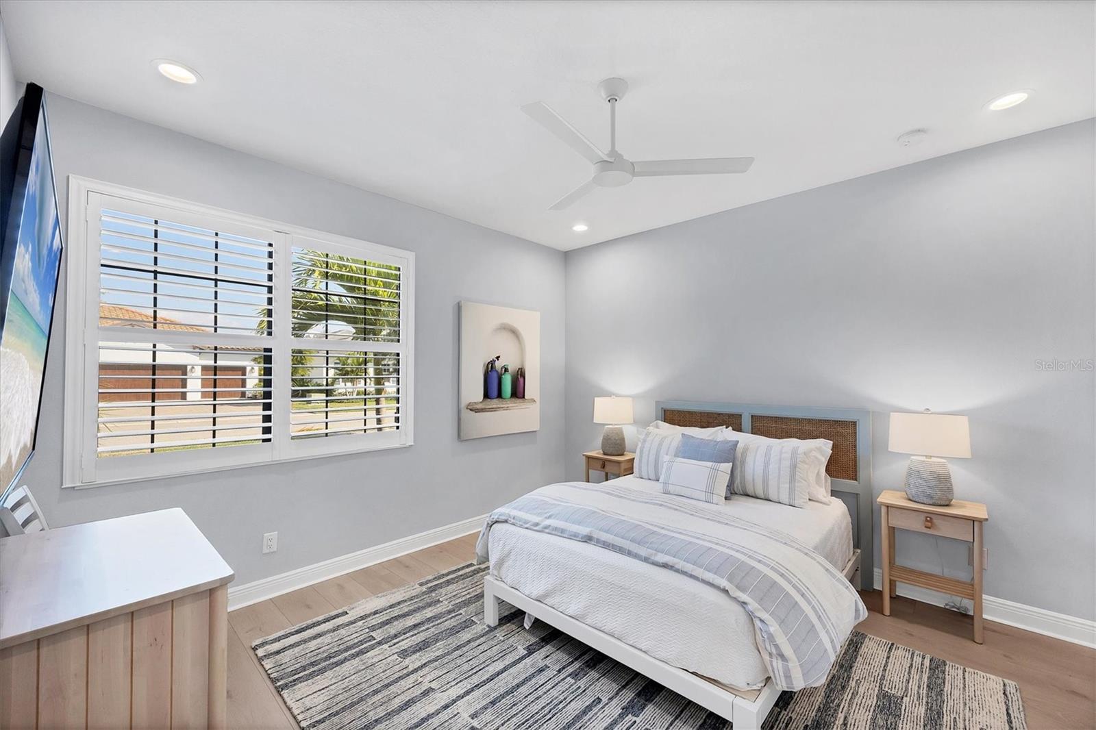 SANDHILL LAKE - Residential