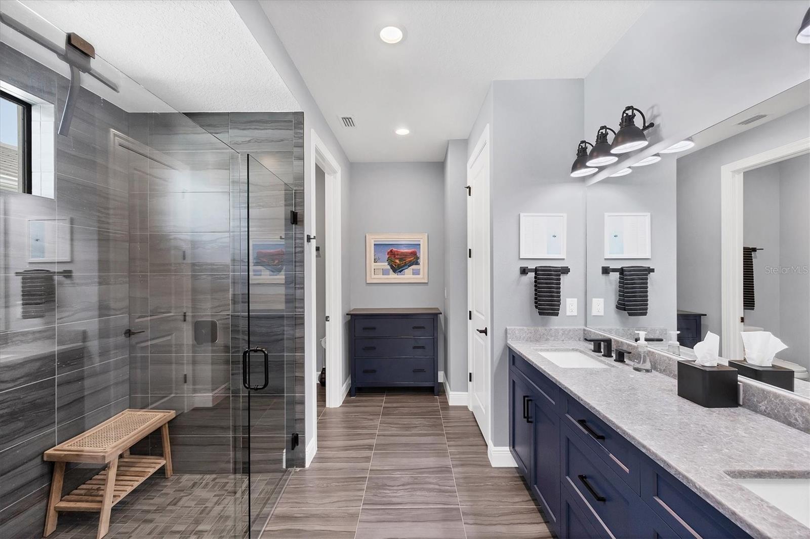 SANDHILL LAKE - Residential