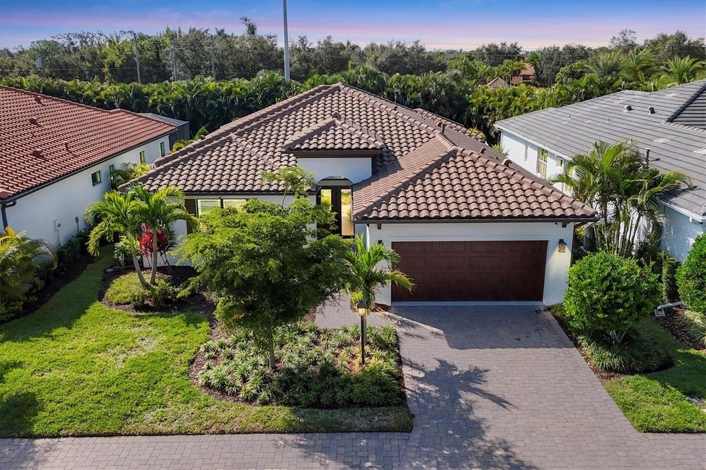 Photo of 8020 Clearwater Court, Sarasota, FL 34241 (MLS # A4672945)