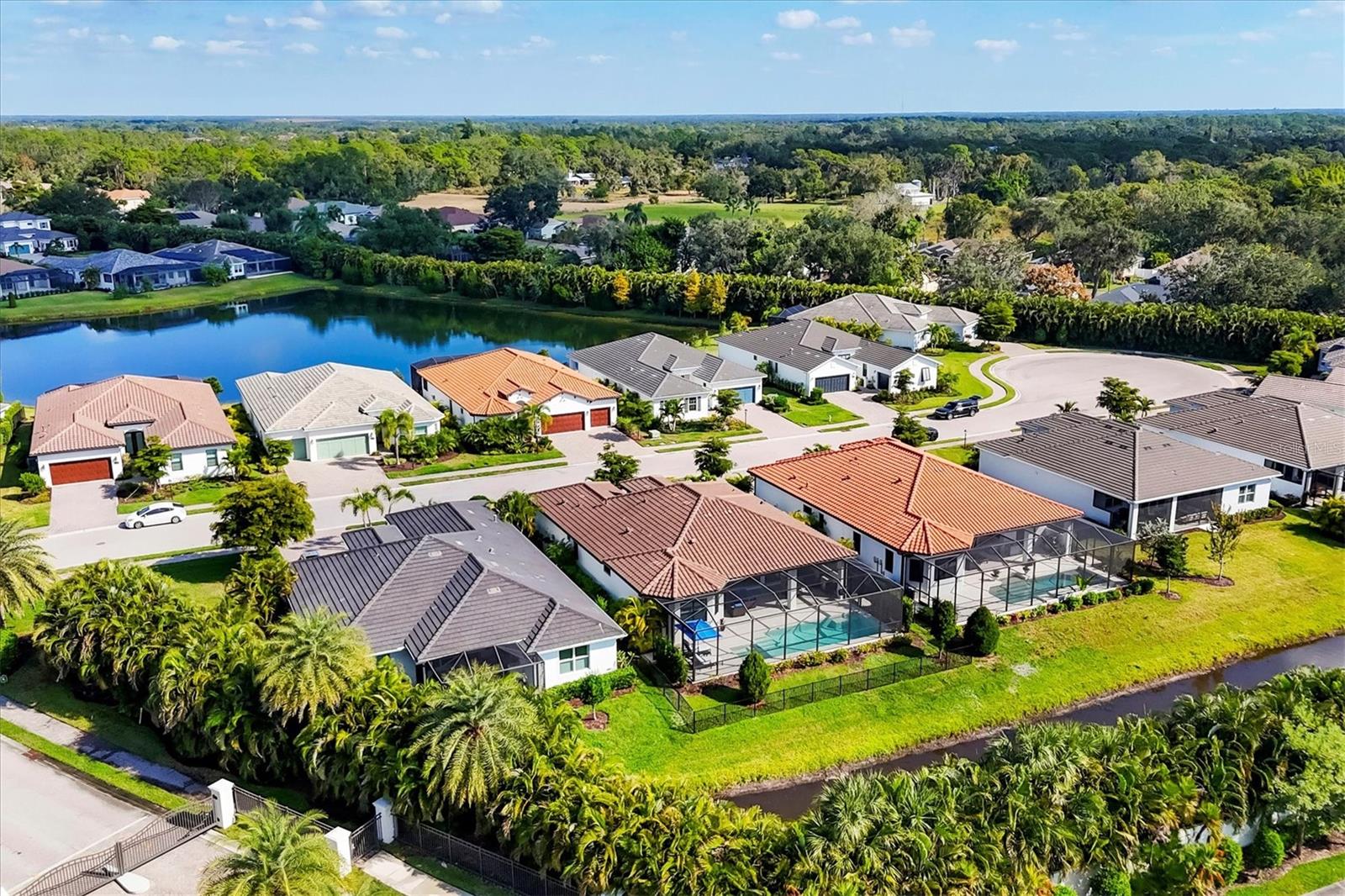 SANDHILL LAKE - Residential