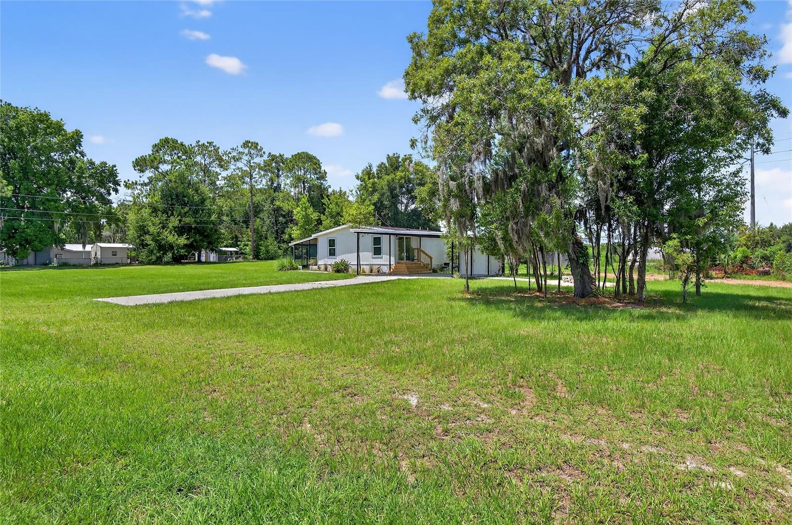6401 W ROBIN LANE