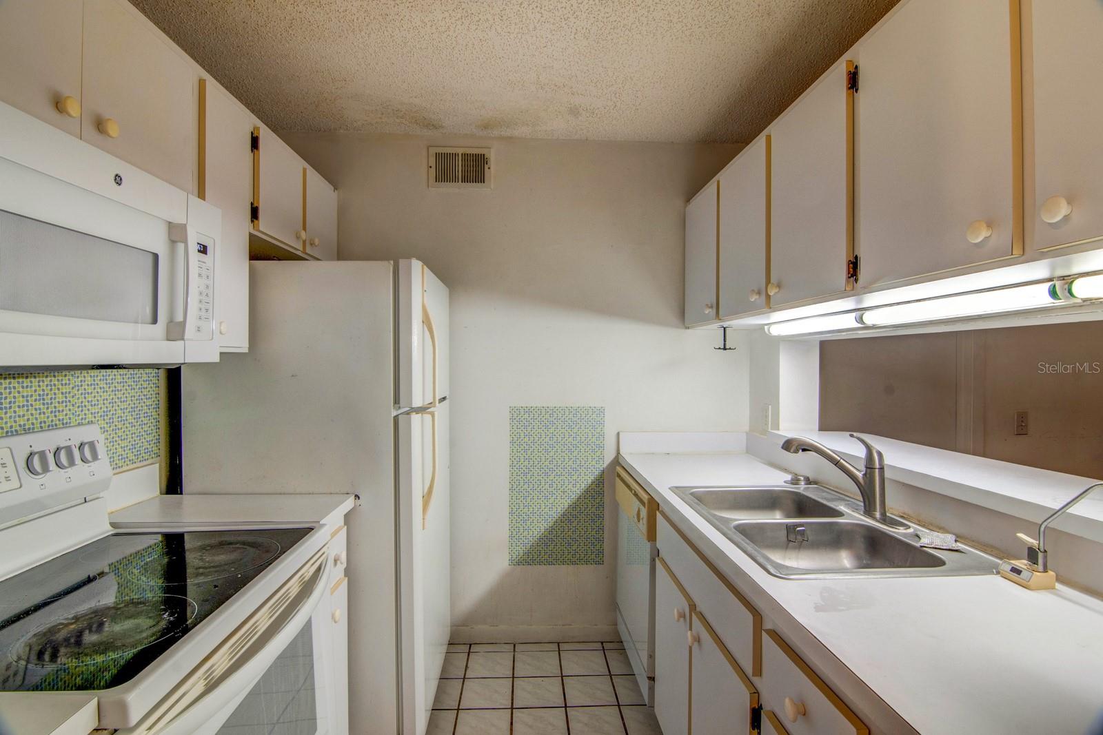 UNIV TERRACE - Residential