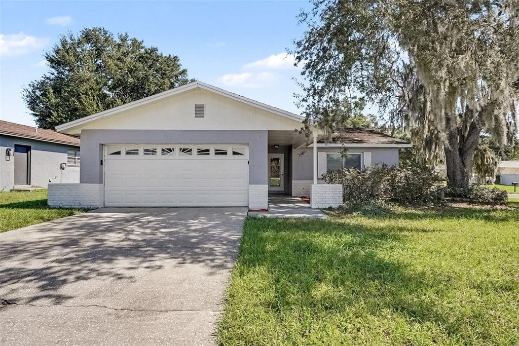 Photo of 1201 Baronwood Place, Brandon, FL 33510 (MLS # O6452197)