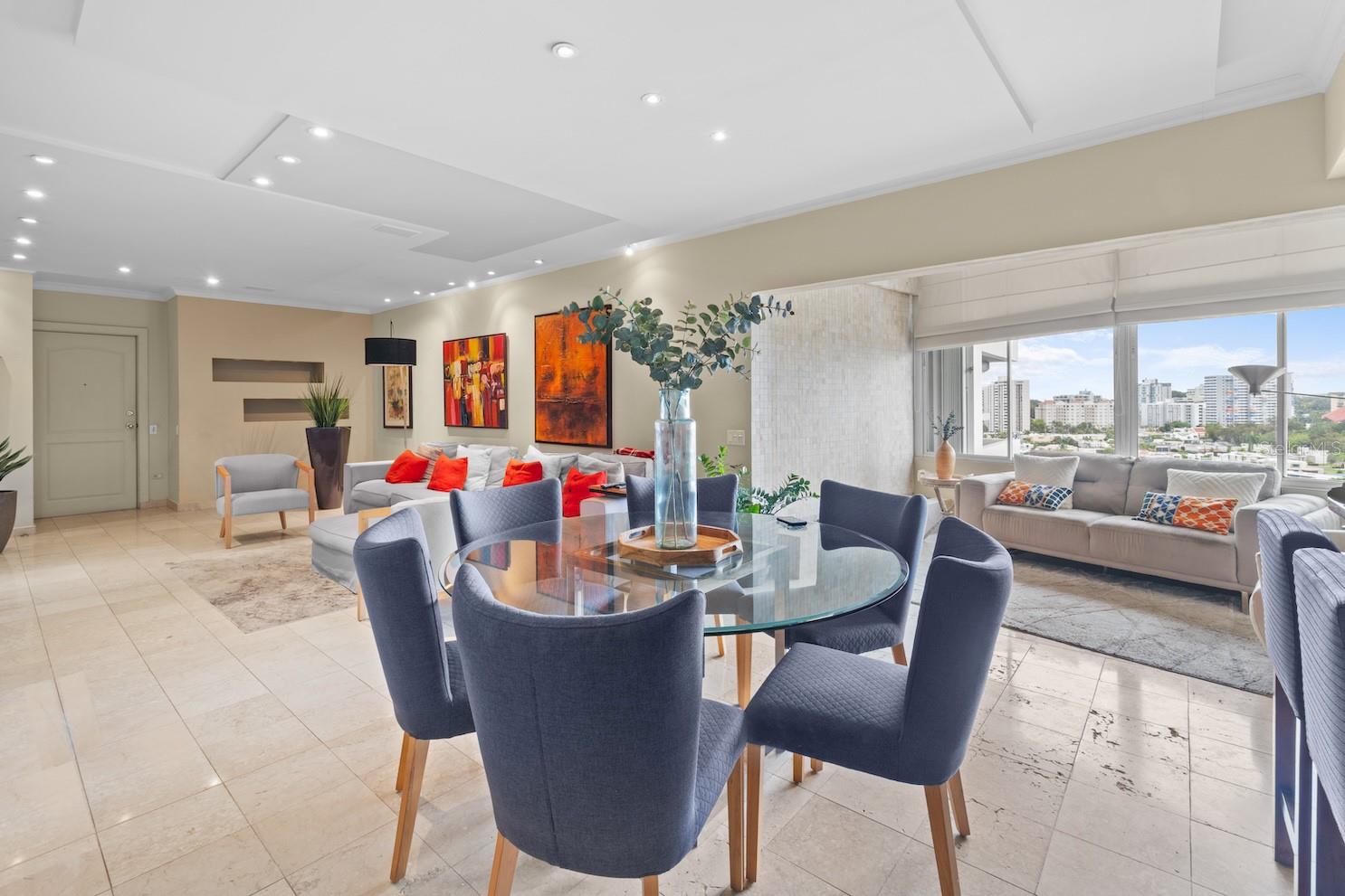 101 CALLE OREGON 1201