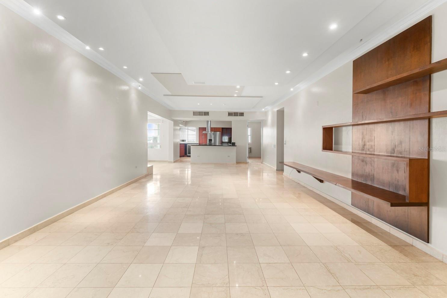 101 CALLE OREGON 1201