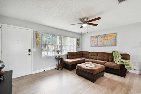 Single Family Residence in ORLANDO FL 3667 TRIANON DRIVE 4.jpg