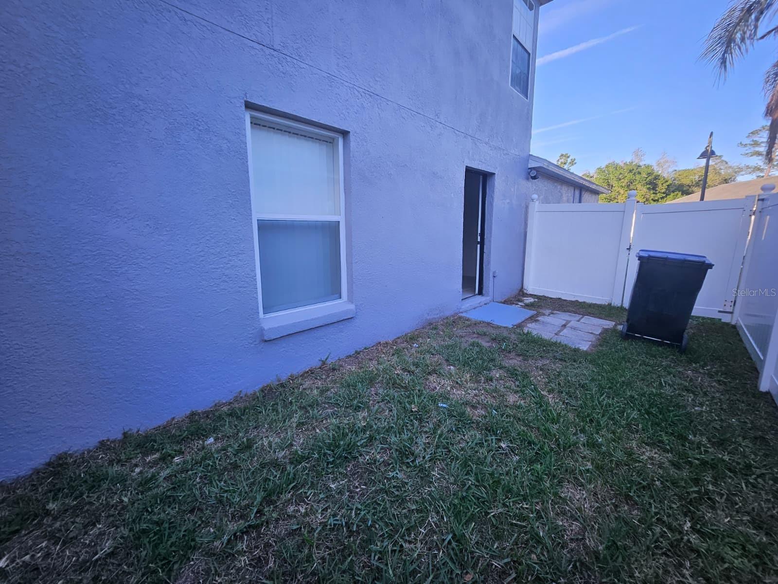 ANDOVER CAY PH 03 50 86 - Residential Lease