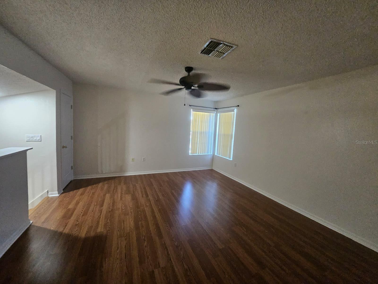 ANDOVER CAY PH 03 50 86 - Residential Lease