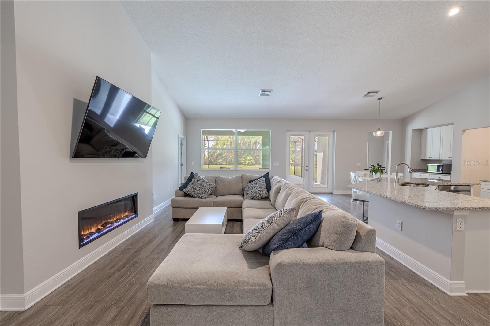 FLINT LAKE ESTATES SUB - Residential