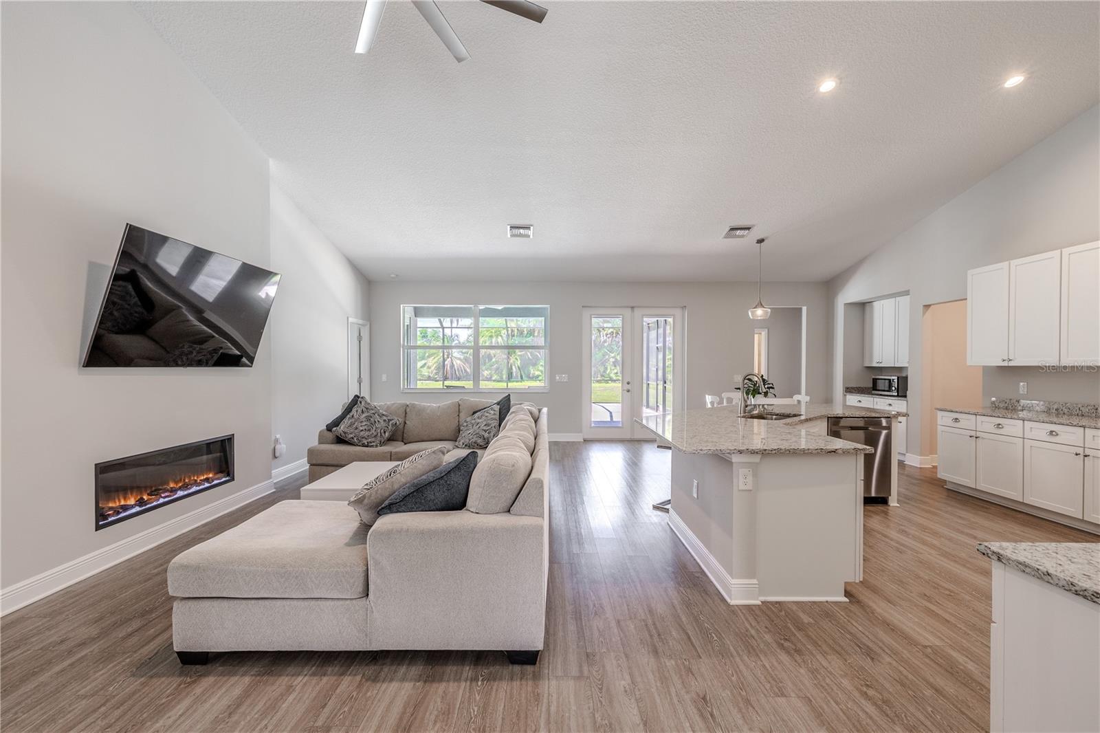 FLINT LAKE ESTATES SUB - Residential