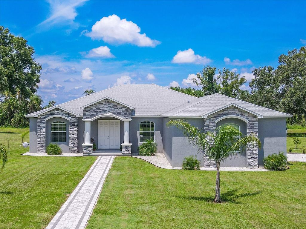 Photo of 10920 Flint Estates Drive, Thonotosassa, FL 33592 (MLS # TB8416211)