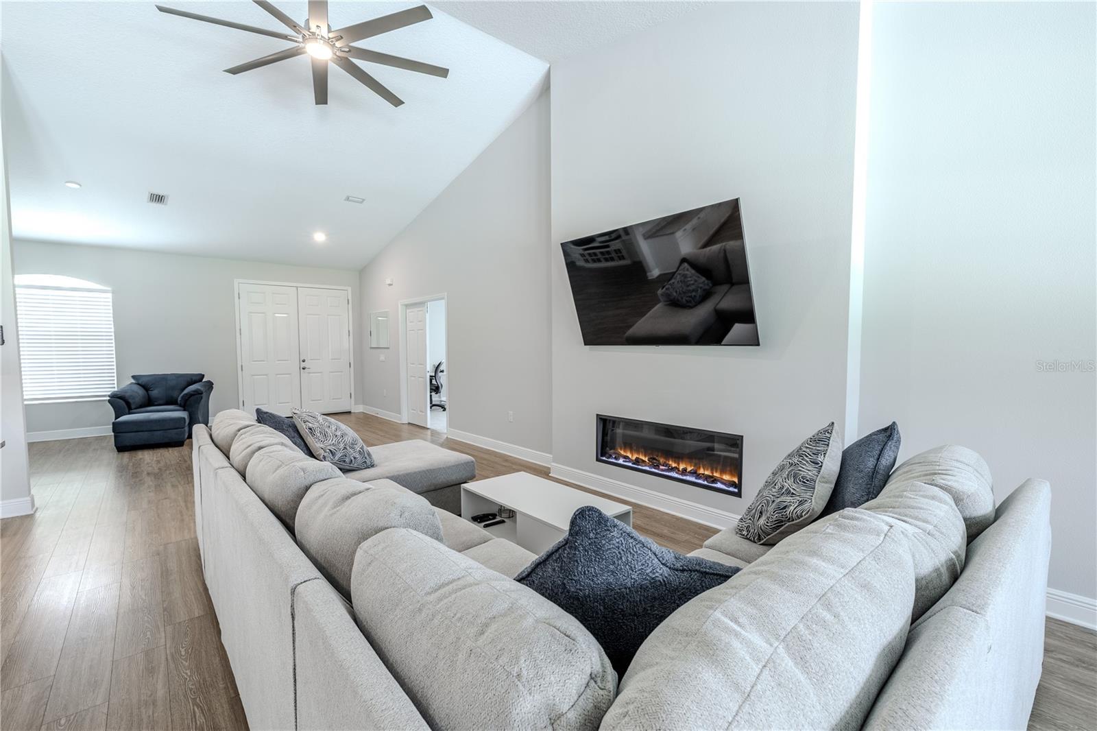 FLINT LAKE ESTATES SUB - Residential