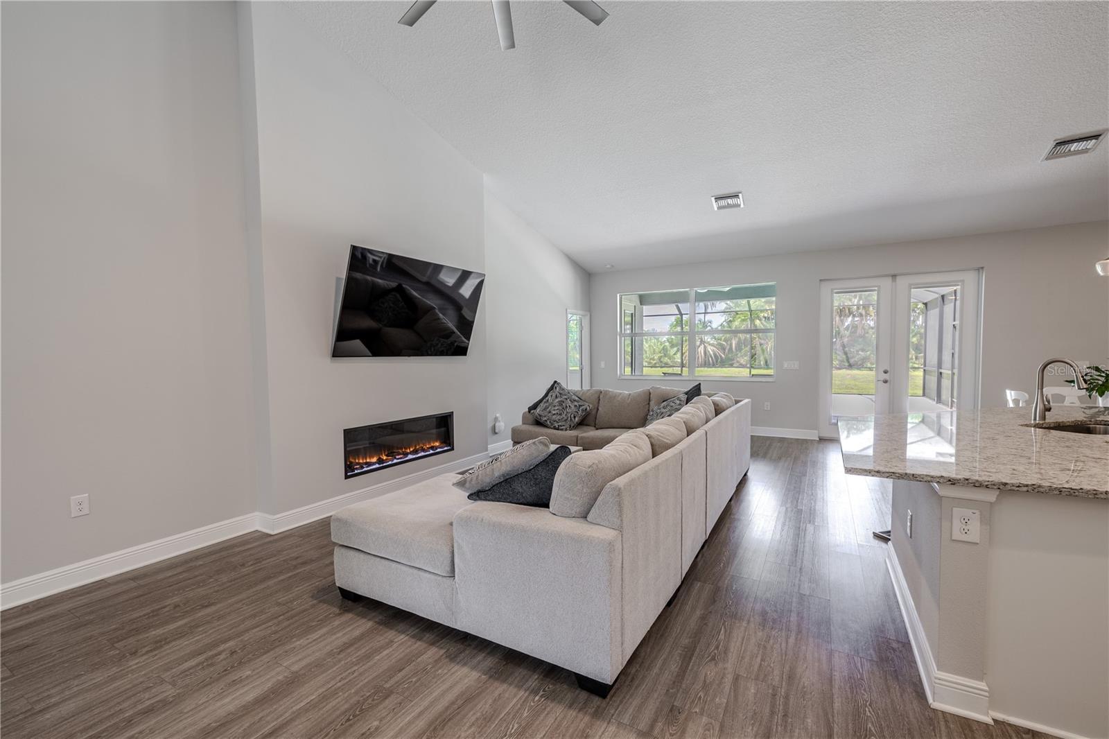 FLINT LAKE ESTATES SUB - Residential