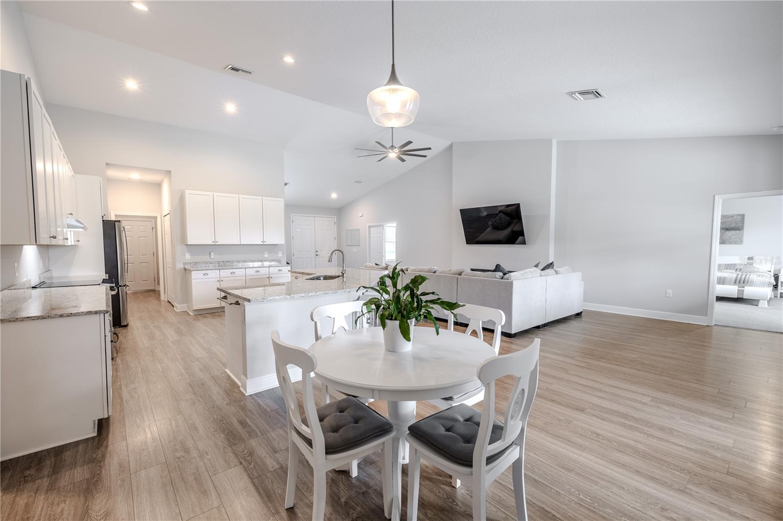 FLINT LAKE ESTATES SUB - Residential