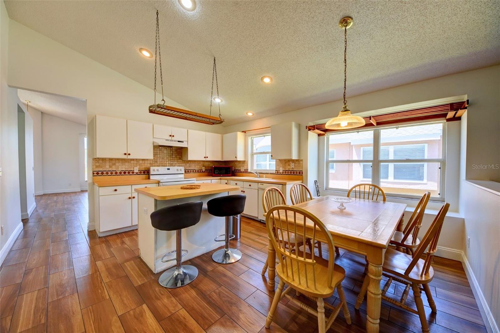 LAKE DAVENPORT ESTATES - Residential