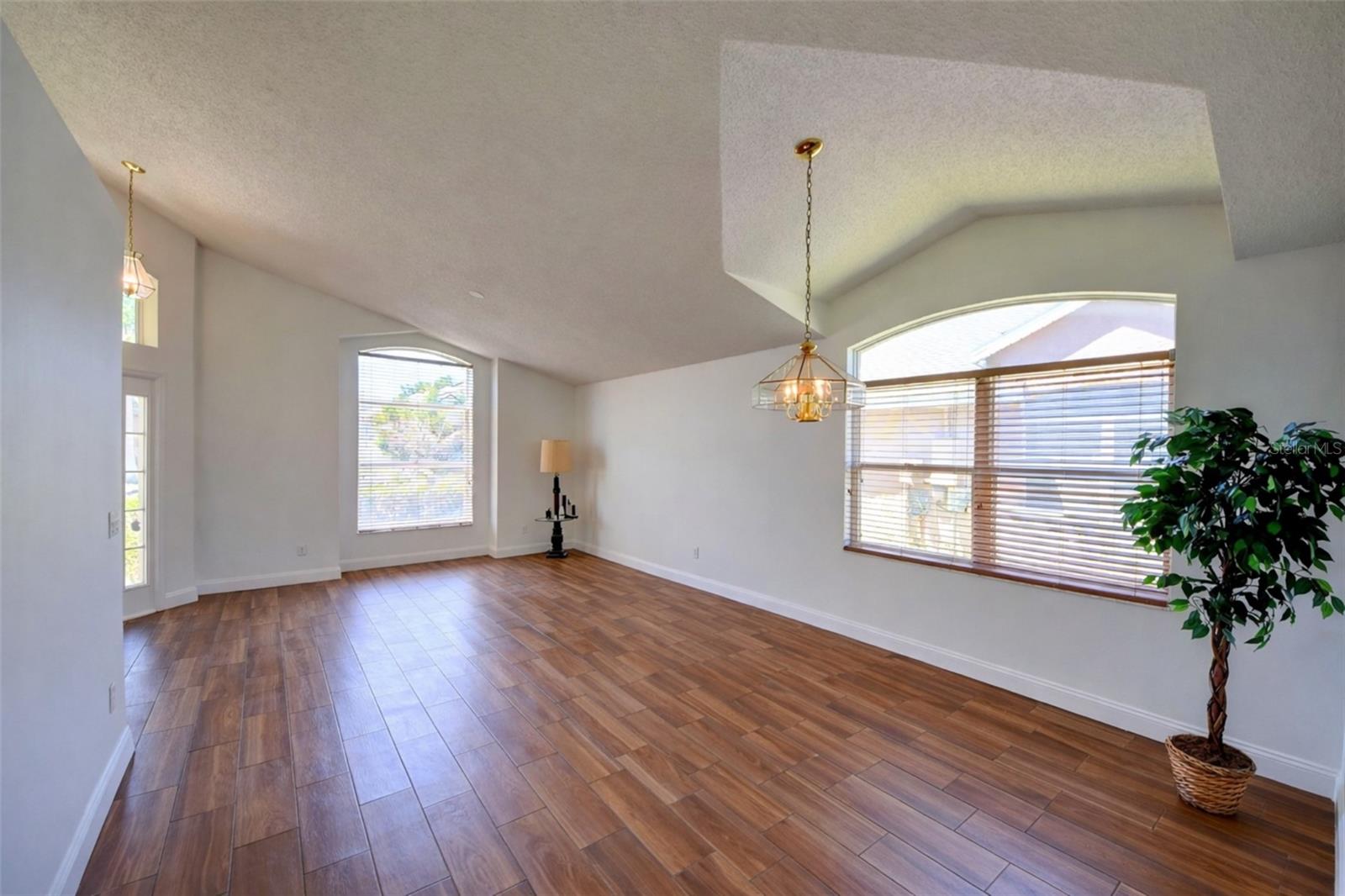 LAKE DAVENPORT ESTATES - Residential