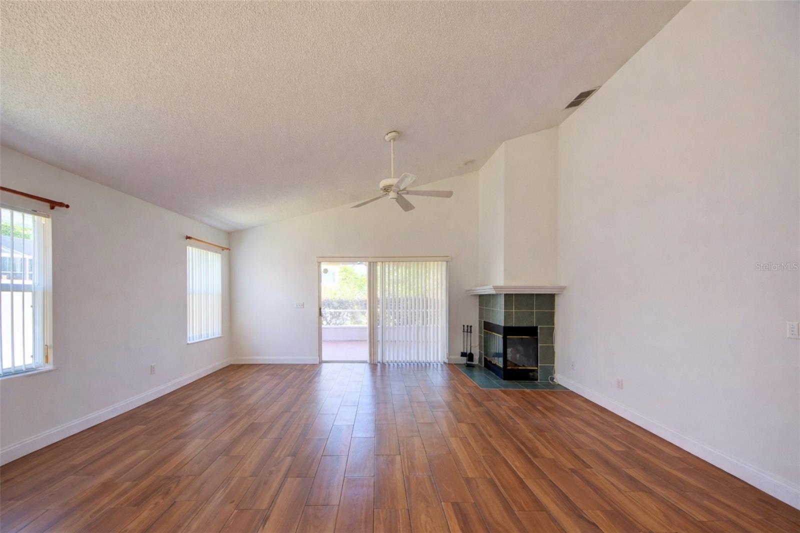 LAKE DAVENPORT ESTATES - Residential