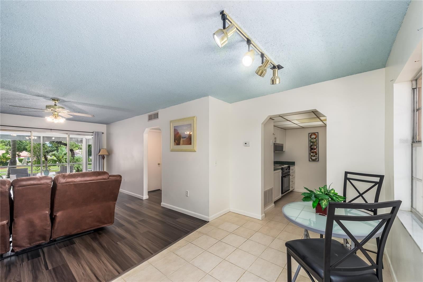 209 CORDOVA GREEN 209