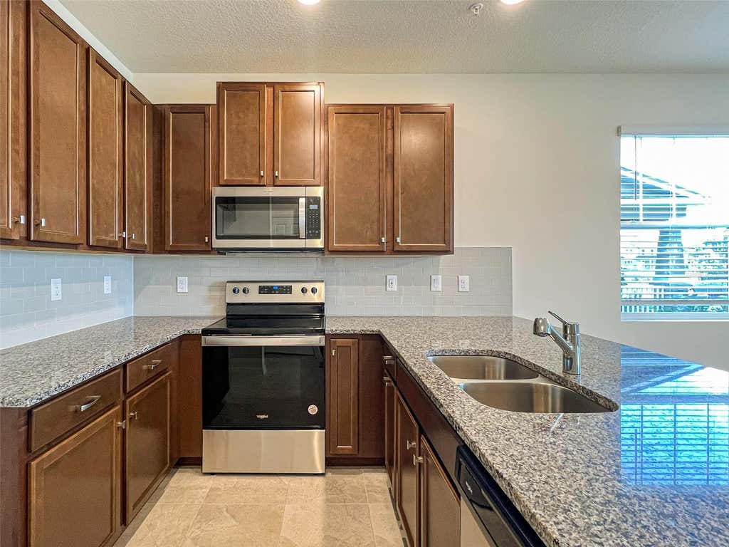 Photo of 10227 Highline Crest Street, Orlando, FL 32832 (MLS # O6423053)