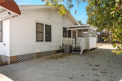 A home in LAKE WALES