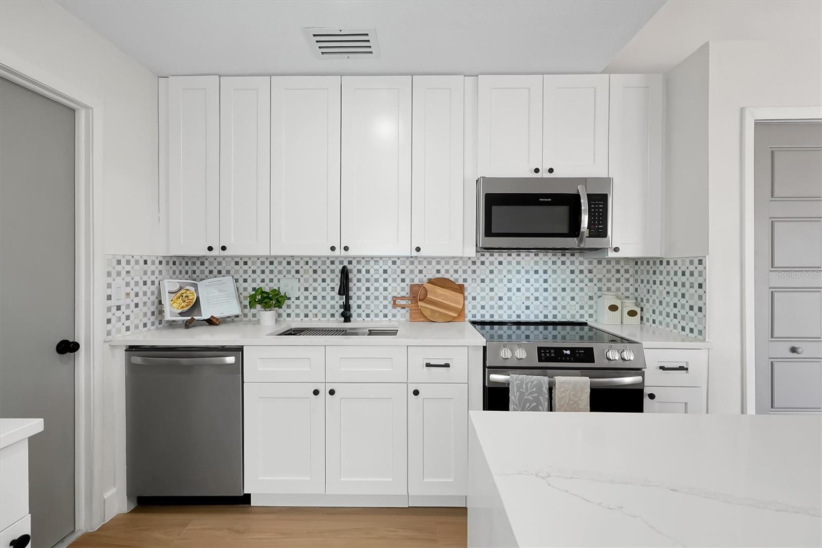 DELTONA LAKES UNIT 05 - Residential