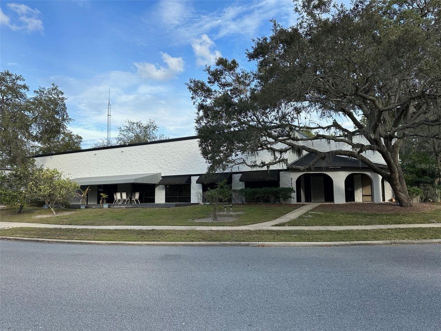 INDUSTIRAL USE ORANGE COUNTY ZONING I-3, HEAVY AND LIGHT MANUFACTURING AND MANY USES, 17'-3" CEILING HEIGHT, 5200SF WAREHOUSE, 5200SF OFFICE 2100SF SHOWROOM, CORNER LOT, 50 PARKING SPACES, LARGE OPEN MULTI PURPOSE AREA, FULLY EQUIPPED KITCHEN, LAUNDRY ROOM, MULTIPLE OFFICES AND MULTIPLE BATHROOMS, SECURITY SYSTEM WITH CAMERAS, 2 - 14'X14' OVERHEAD ROLL UP DOORS.