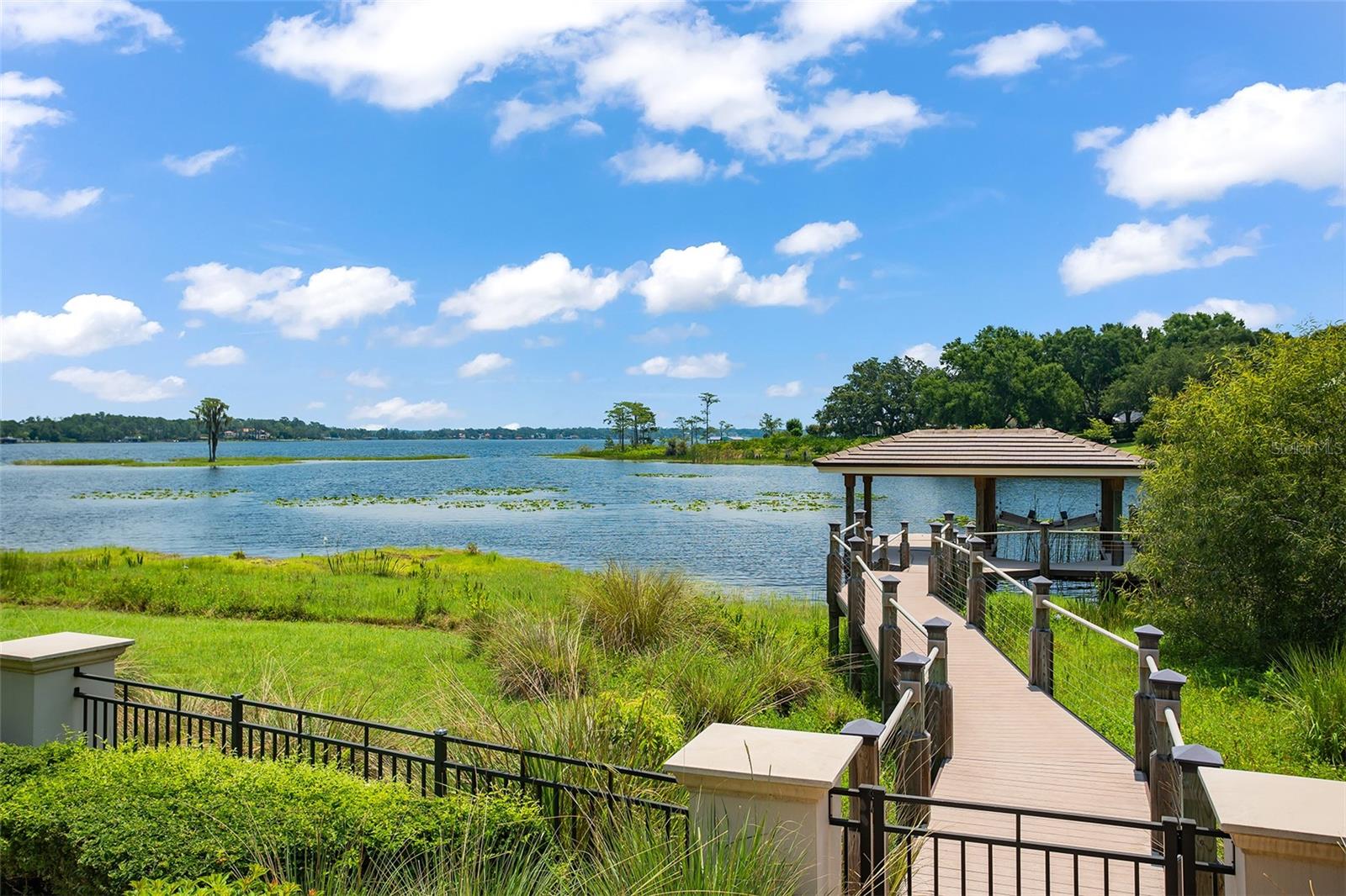 CHAINE DU LAC - Residential