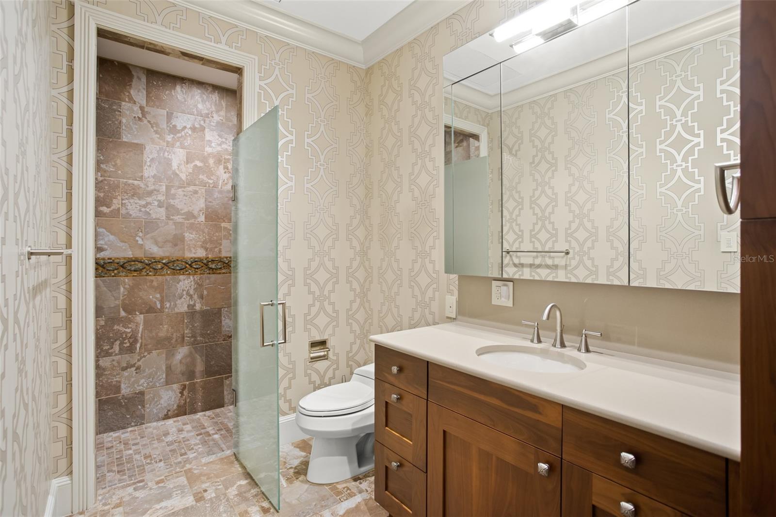 CHAINE DU LAC - Residential