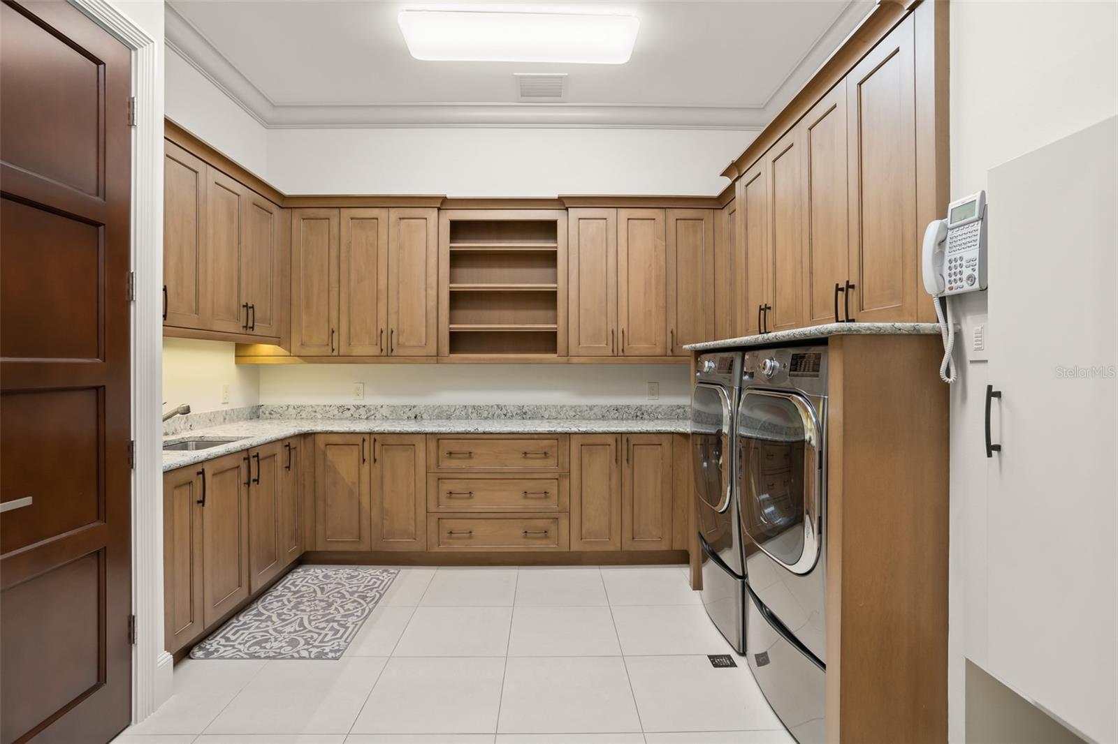 CHAINE DU LAC - Residential