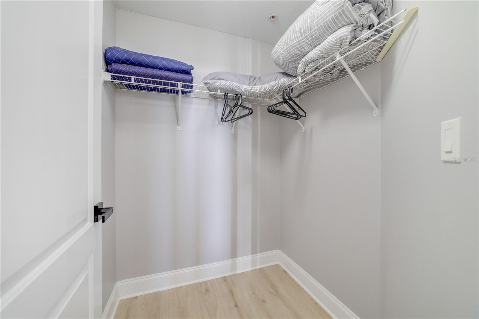 BLUE HERON BCH RESIDENCE TWR 02 CONDO - Residential