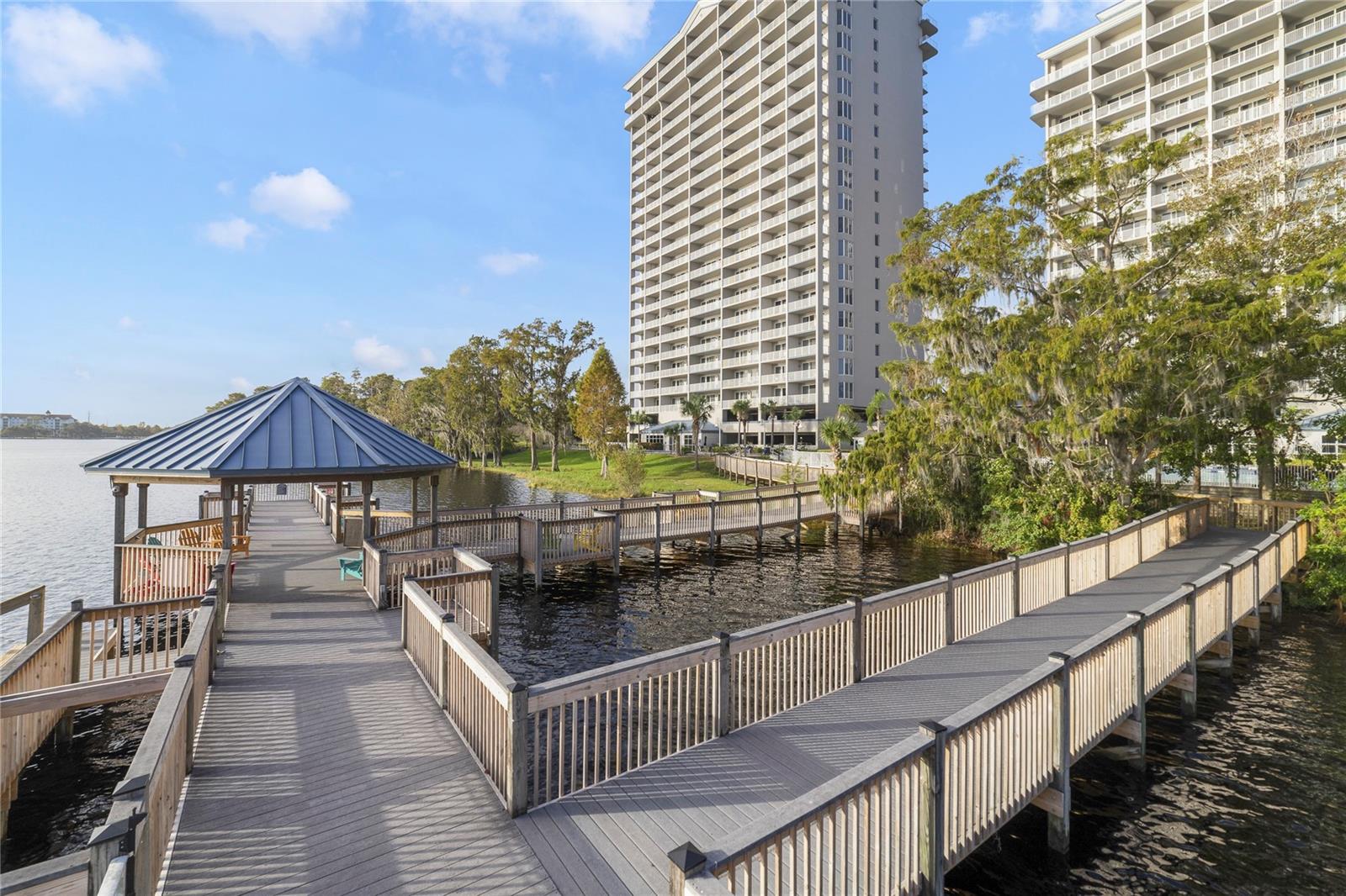 BLUE HERON BCH RESIDENCE TWR 02 CONDO - Residential