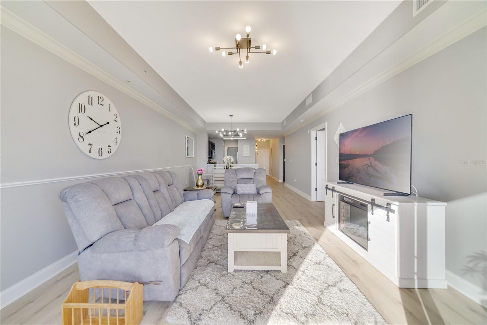 BLUE HERON BCH RESIDENCE TWR 02 CONDO - Residential