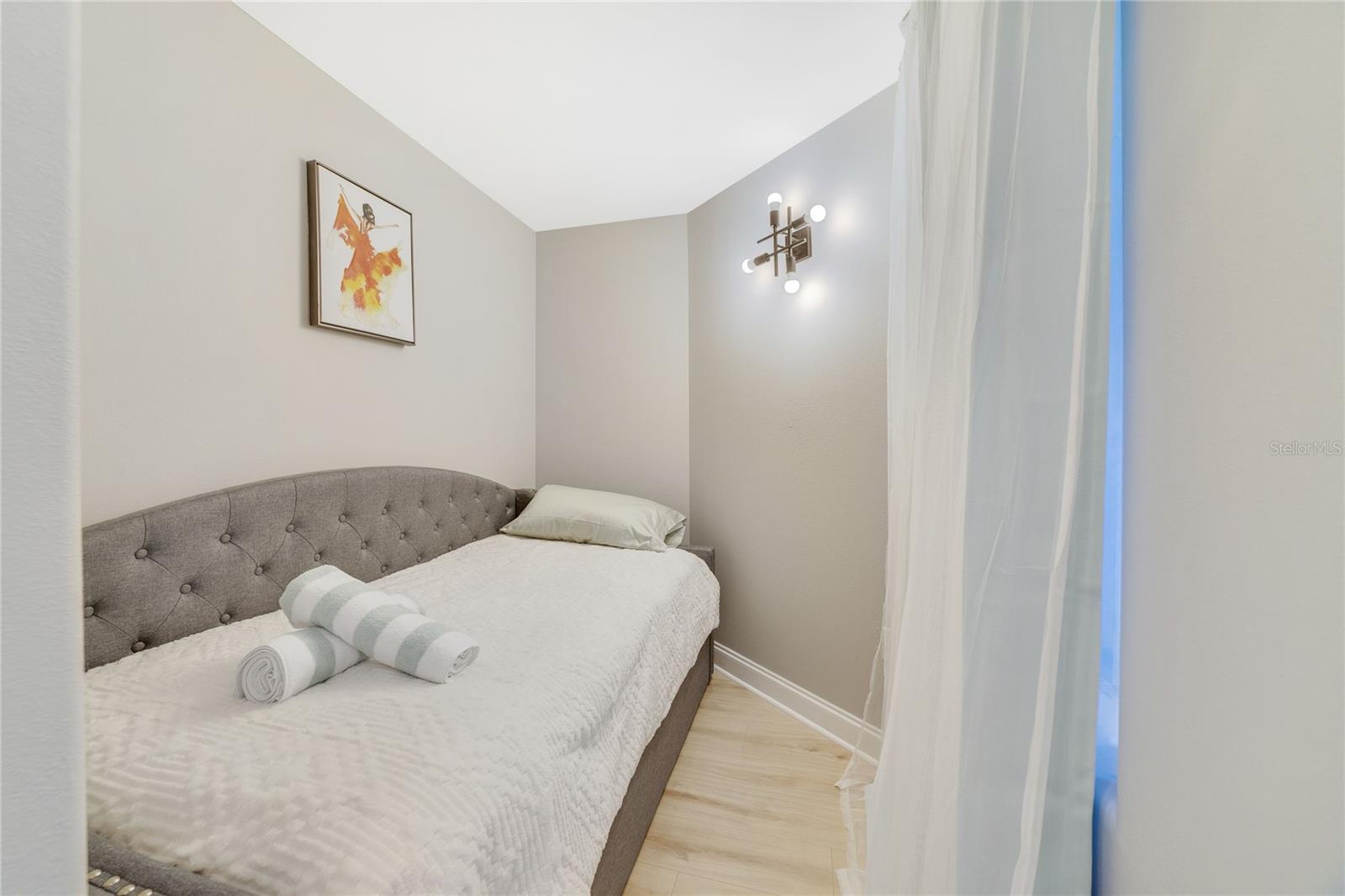 BLUE HERON BCH RESIDENCE TWR 02 CONDO - Residential