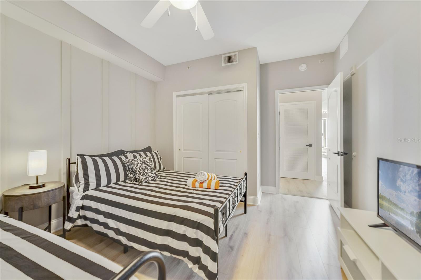 BLUE HERON BCH RESIDENCE TWR 02 CONDO - Residential